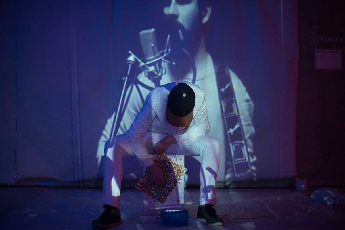 Kunst-Performance von Andreas Wundersee beim Expearience Festival in Lüneburg
